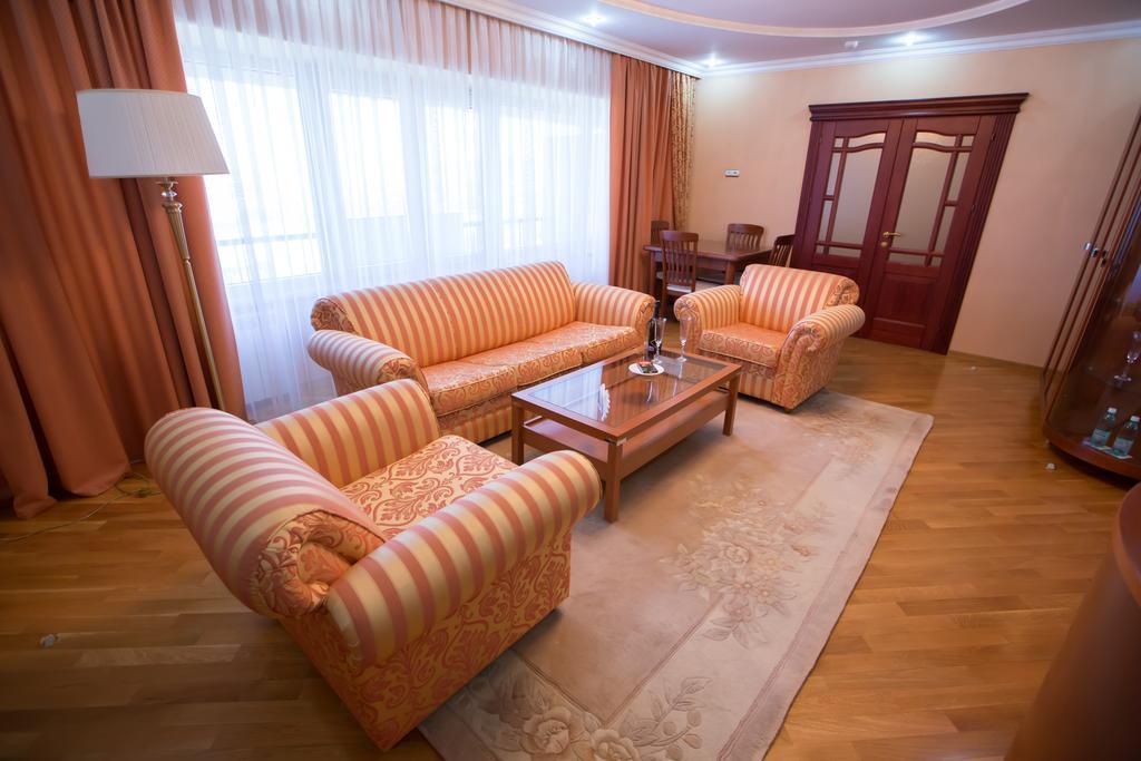 Inturist Hotel Pyatigorsk Habitación foto